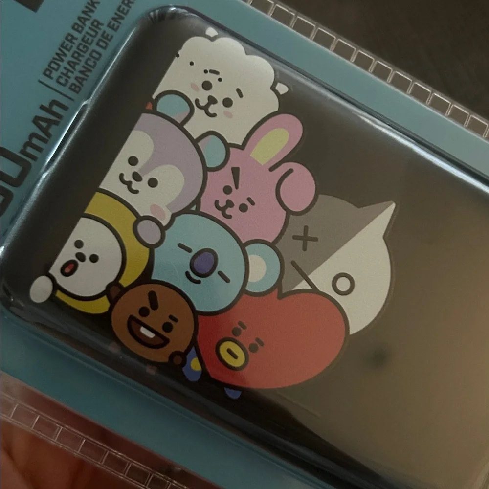 MINISO Line Friends BT21 10000mAh Ultra-thin Power Bank NWT